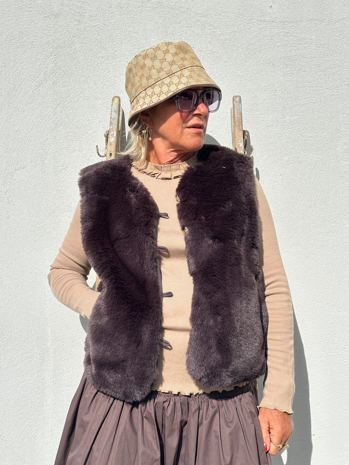 GASPAR - DUFFY EXCLUSIVE WAISTCOAT CHOCOLATE