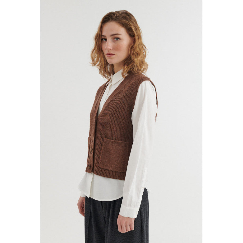 BASIC APPAREL - LIZ VEST FONDUE FUDGE