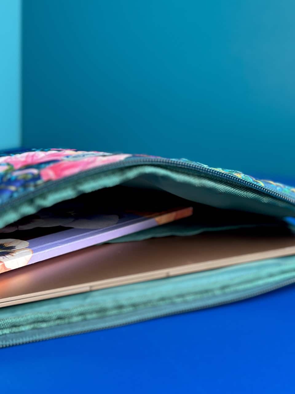 ALL BY VOSS - MAGNOLIA COMPUTER SLEEVE 13"