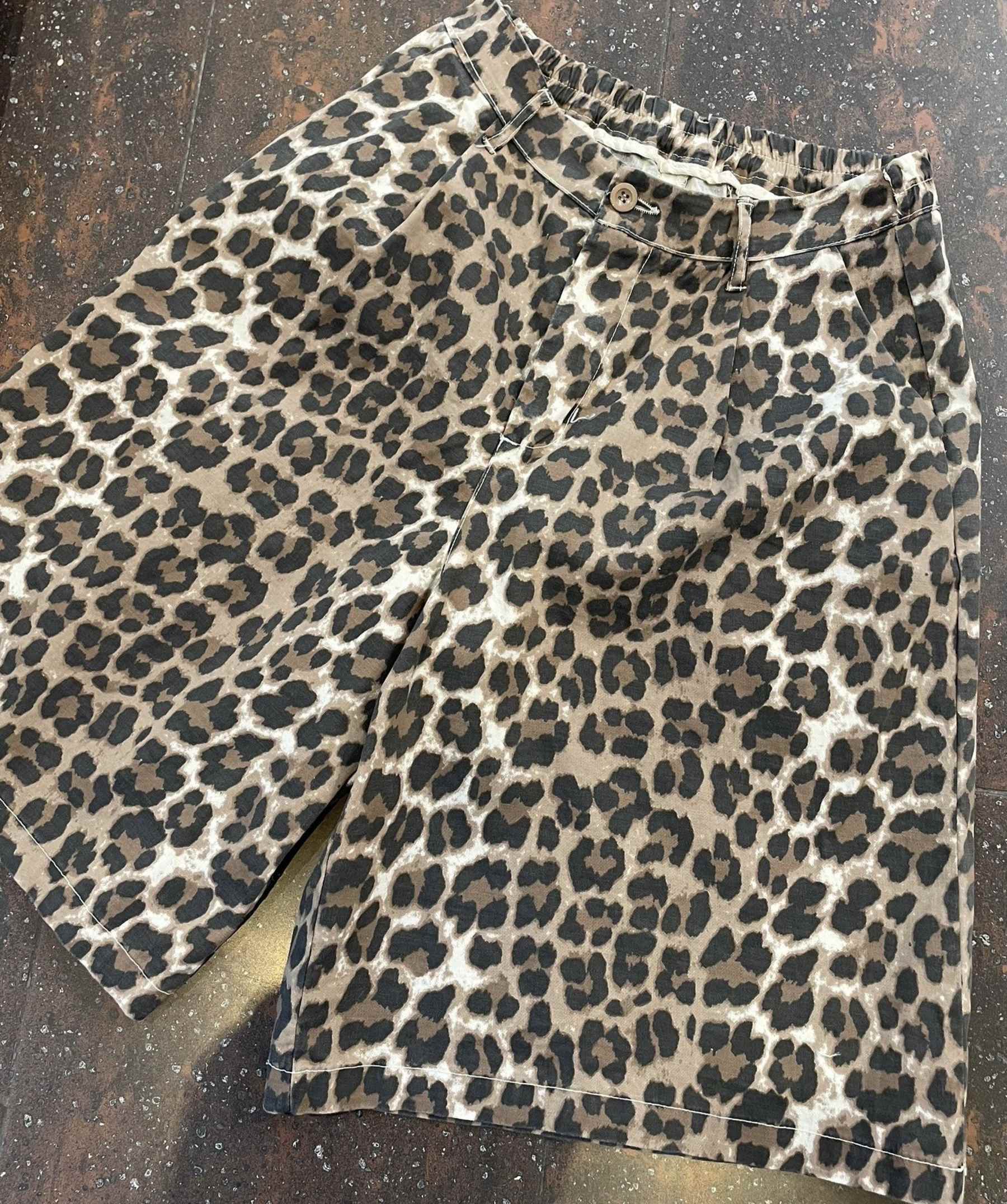 AMAZE CPH - SAGA LEO SHORTS - PREORDRE