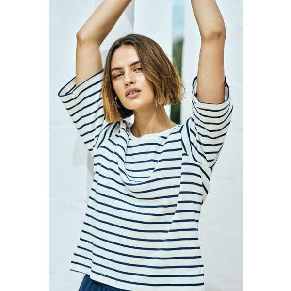FREEQUENT - MILA T-SHIRT STAR OFF WHITE / NAVY BLAZER
