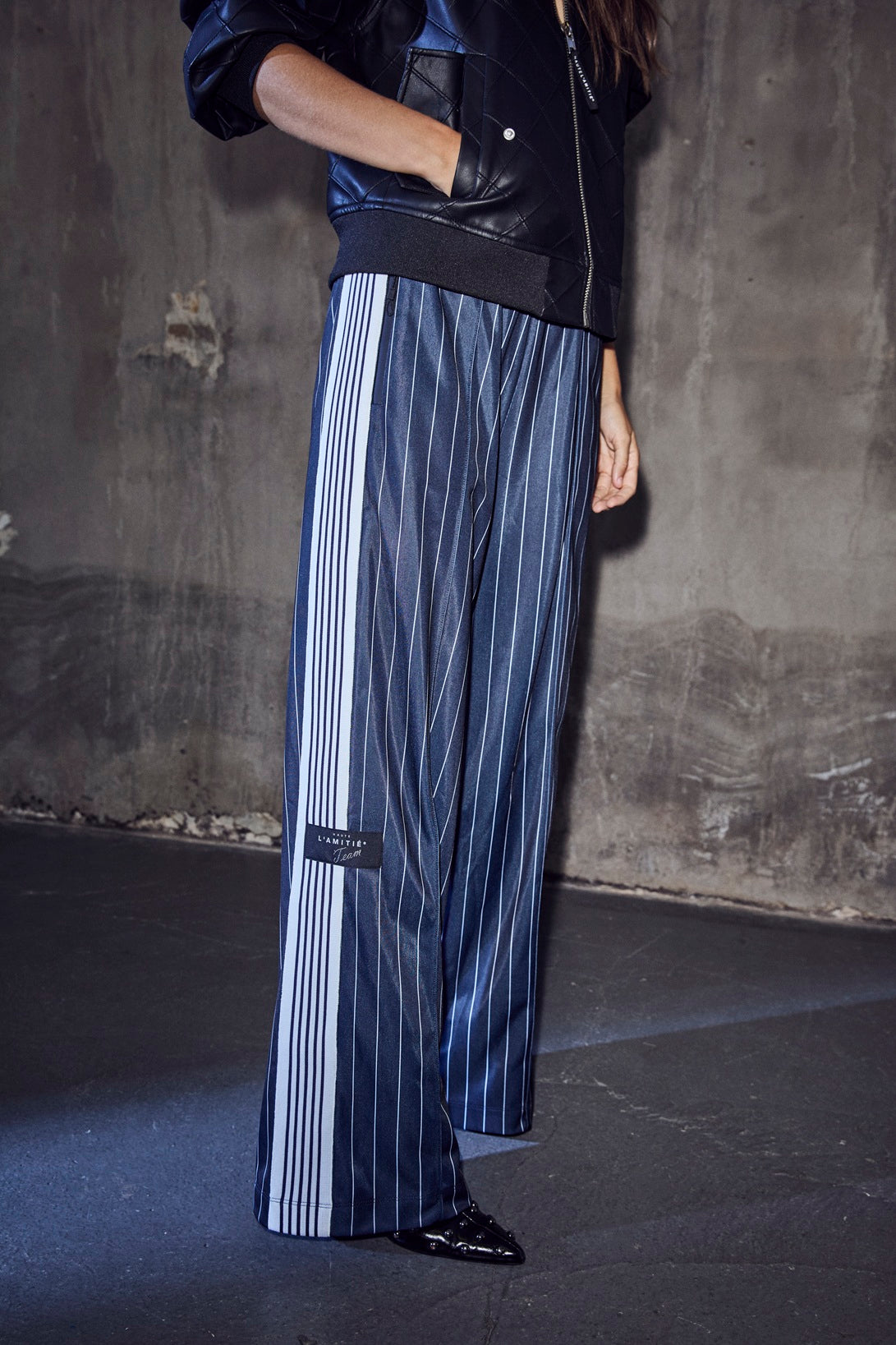 HAUTE L'AMITIÈ - BAGGY PIN STRIPE BUKSER NAVY