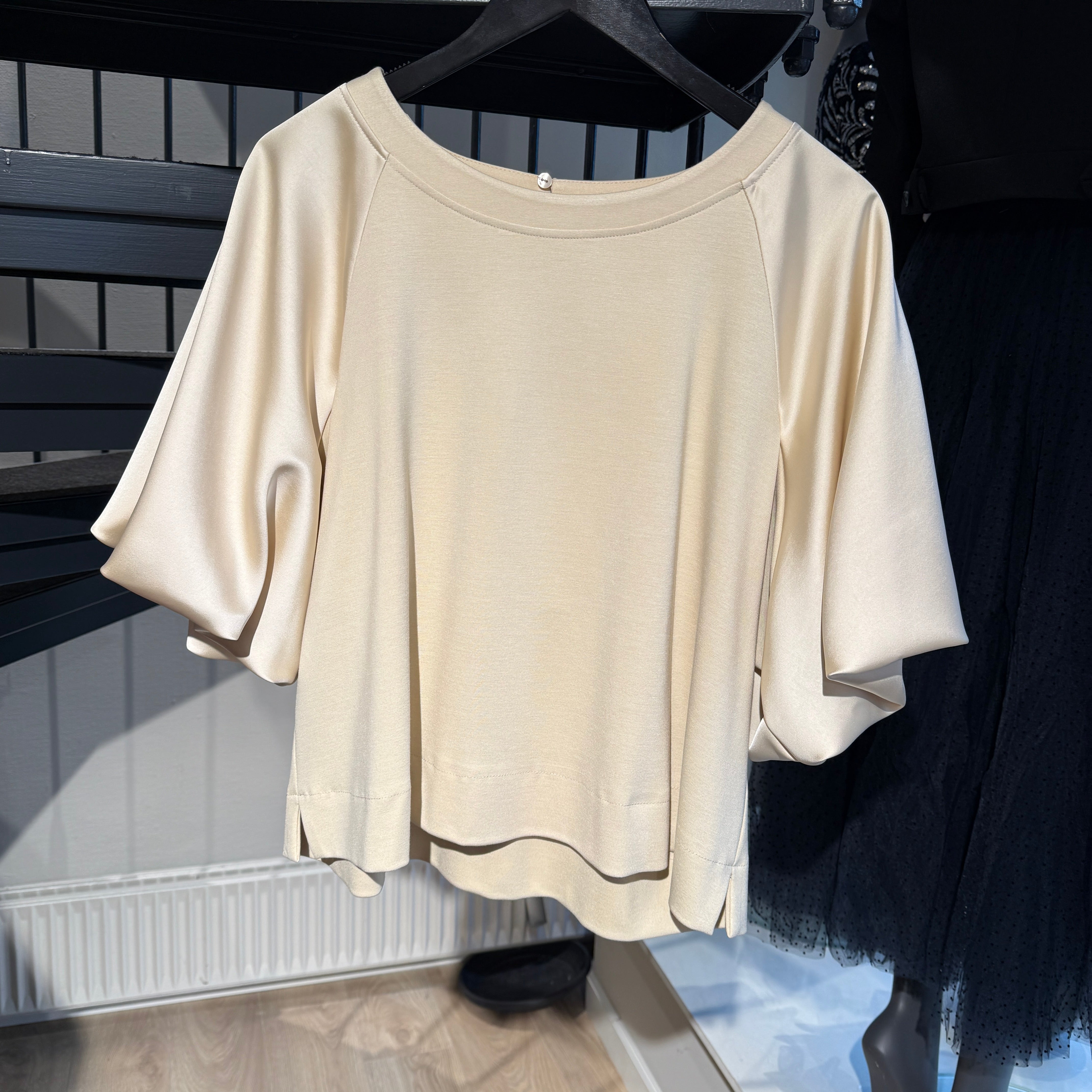 IMPERIAL - FI35 BLUSE BALLON ÆRME VANIGLIA