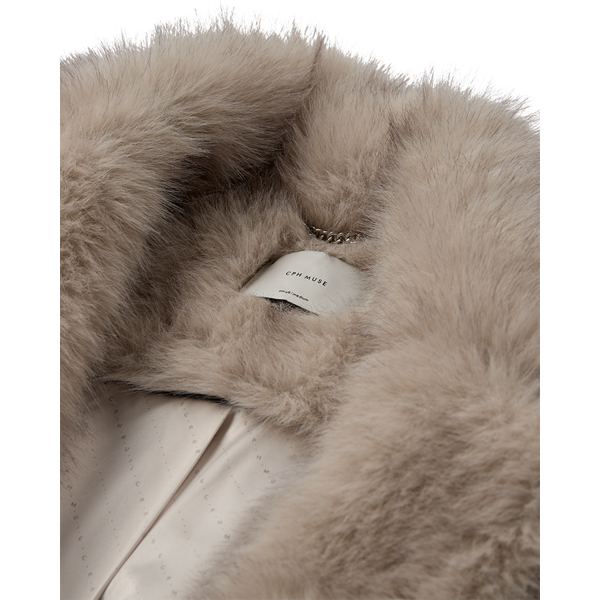 COPENHAGEN MUSE - PLUSHY WAISTCOAT PEYOTE
