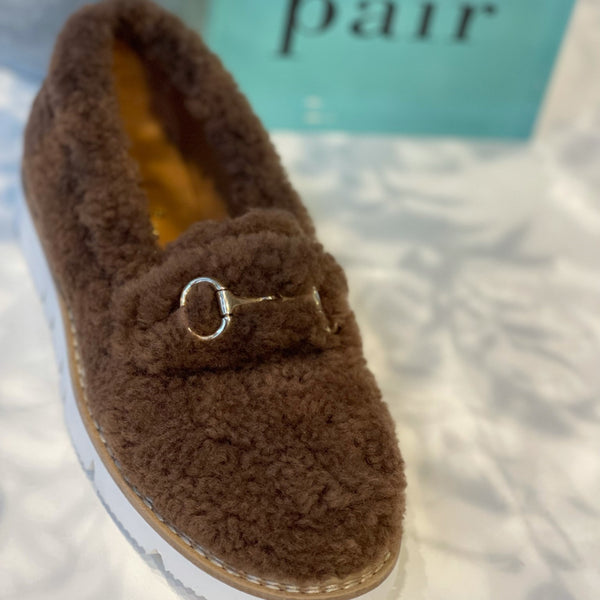 A PAIR - GUIA FUR LOAFERS NATURALE